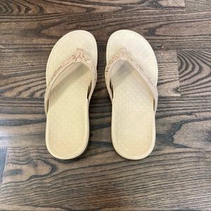 Vionic W 8 Flip Flops Beige Cork Gold
